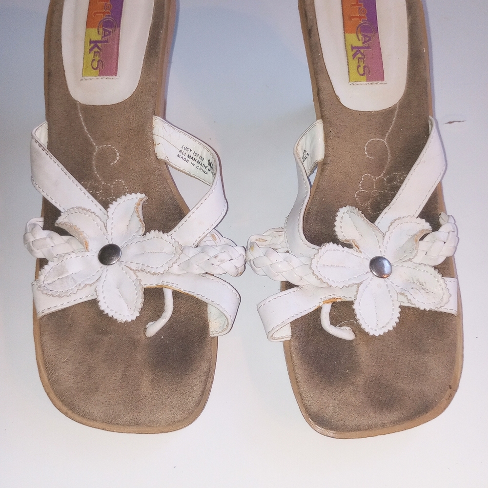 Hot Cakes Lucy 757162 Heeled Thong Sandals White Size 9M